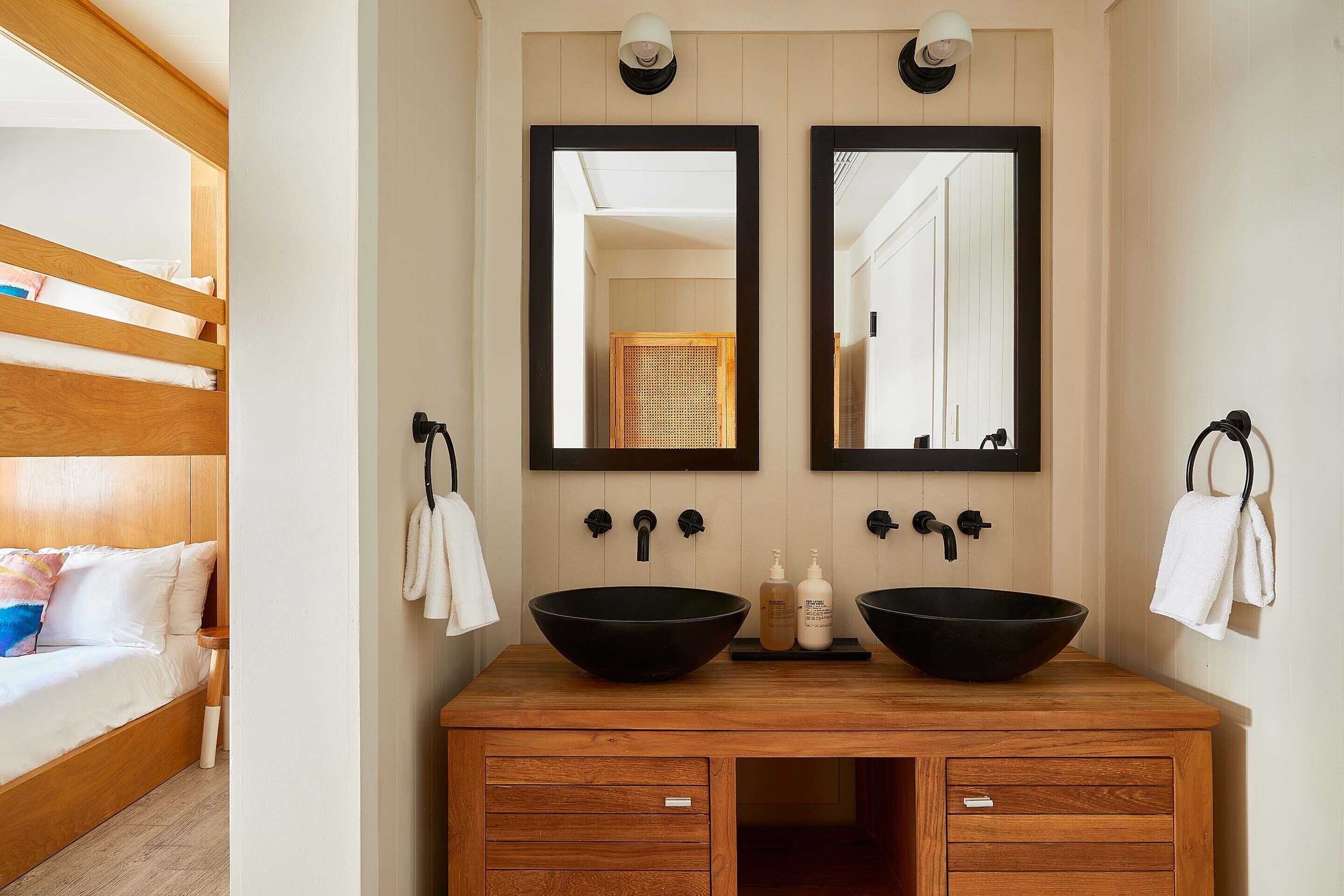 deluxe artist's loft | egyptian cotton sheets, premium bedding, pillow-top beds