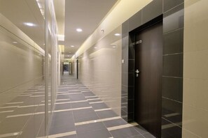 Interior entrance - Warsaw Inside Apartments (Warsaw)