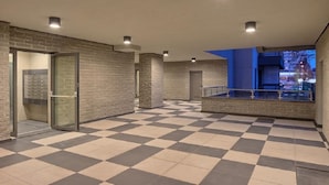 Interior entrance - Warsaw Inside Apartments (Warsaw)