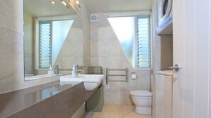 Apartment, 1 Queen Bed, Ocean View (Nikau Apartment 1) | Bathroom | Shower, hair dryer, towels, soap - Nikau Apartment 1 (Waiheke Island)