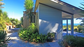 Apartment, 1 Queen Bed, Ocean View (Nikau Apartment 1) | Property grounds - Nikau Apartment 1 (Waiheke Island)
