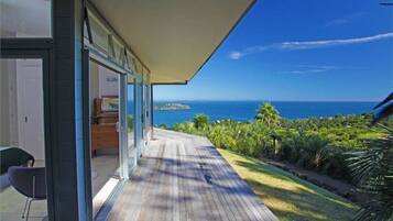 Apartment, 1 Katil Ratu (Queen), Ocean View (Nikau Apartment 1) | Pemandangan dari bilik