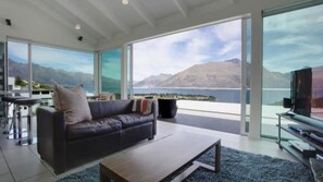 Apartment, Multiple Beds, Lake View (The Nest Apartment) | Living area - The Nest Apartment (Queenstown)