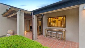 單棟房屋, 多張床 (Tora Bay Exclusive Estate) | 露台/庭院