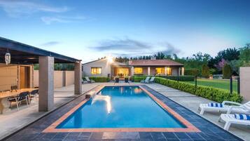 House, Multiple Beds (Tora Bay Exclusive Estate) | Outdoor pool