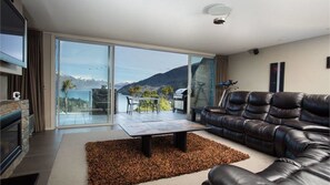 Living area - Lake Wakatipu Views (Queenstown)