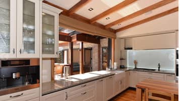 House, Multiple Beds, Beach View (Tata Tides Retreat) | Private kitchen | Fridge, microwave, oven, stovetop