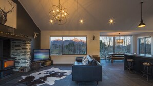 House, Multiple Beds (Luxury at Coronet) | Living area | TV, DVD player - Luxury at Coronet (Dalefield)