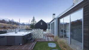 House, Multiple Beds (Luxury at Coronet) | Outdoor spa tub - Luxury at Coronet (Dalefield)