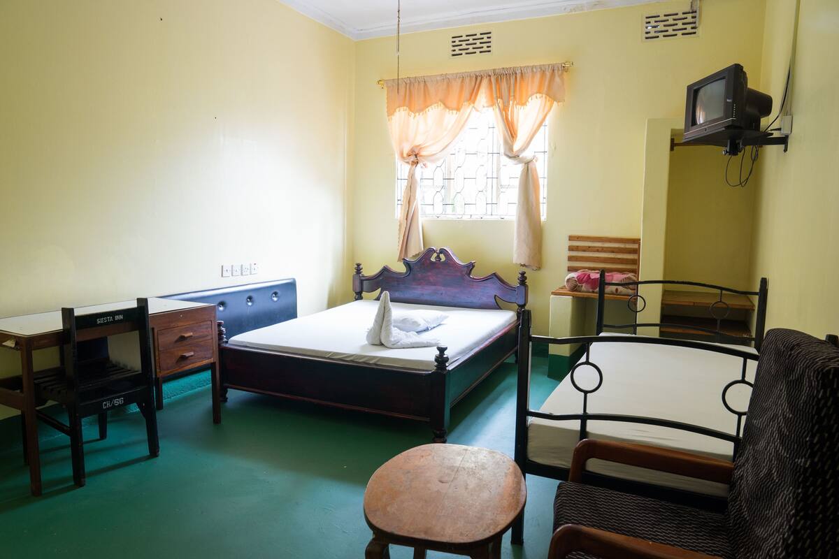 Kamar Triple Basic, kamar mandi pribadi | Brankas, kedap suara, tempat tidur lipat/tambahan, dan Wi-Fi gratis