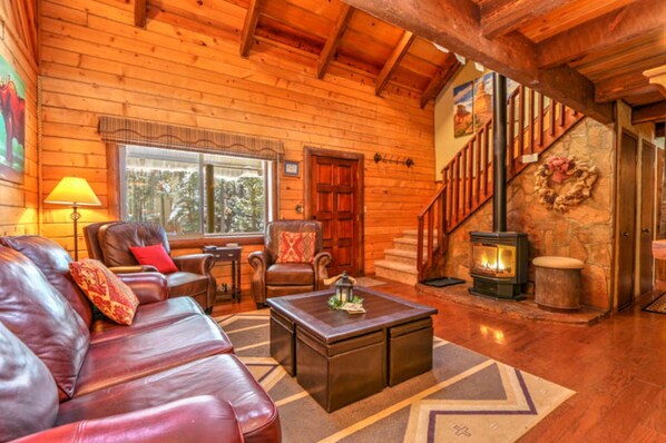 Family Cabin, Multiple Beds, Non Smoking | Living room | TV, fireplace - Webb Cabin Mountain (Angel Fire)