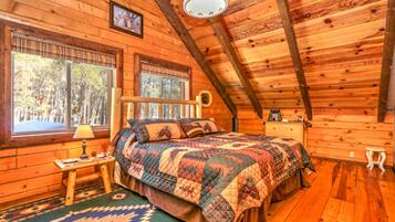 Family Cabin, Berbilang Katil, Non Smoking | Seterika/papan seterika, Wi-fi percuma, cadar katil