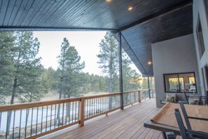 Terrace/patio - Lucky 8 Luxury Home (Angel Fire)