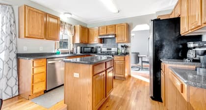 ★SPACIOUS★MINNEAPOLIS SUBURBS★PAISLEY PARK★TWIN CITIES★LAKES