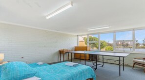 4 chambres, fer et planche à repasser, Wi-Fi gratuit, draps fournis