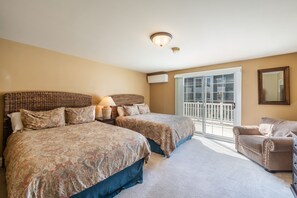 2 Schlafzimmer, Zimmersafe, Schreibtisch, Bügeleisen/Bügelbrett