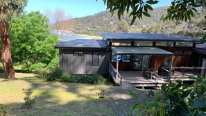 Exterior - Trouvaille At Wye - Across the Road From Beach Free WIFI (Wye River)