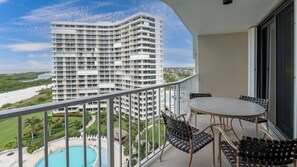 Outdoor dining - SST1-1001 Amazing views! (Marco Island)