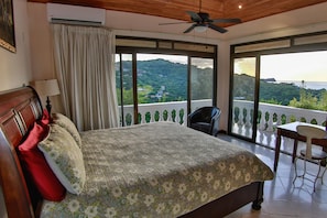4 bedrooms, in-room safe, desk, iron/ironing board