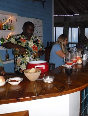 Bar (en la propiedad)