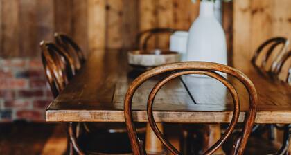 The Dairy., Perfectly positioned right in the heart of town located behind the majestic Green Gables