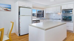 Microwave, dishwasher