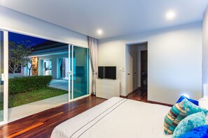 3 bedrooms, WiFi, bed sheets - Magnificent Villa with 3 Bedrooms and Pool! (Phuket)