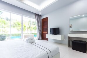 3 bedrooms, WiFi, bed sheets - Magnificent Villa with 3 Bedrooms and Pool! (Phuket)