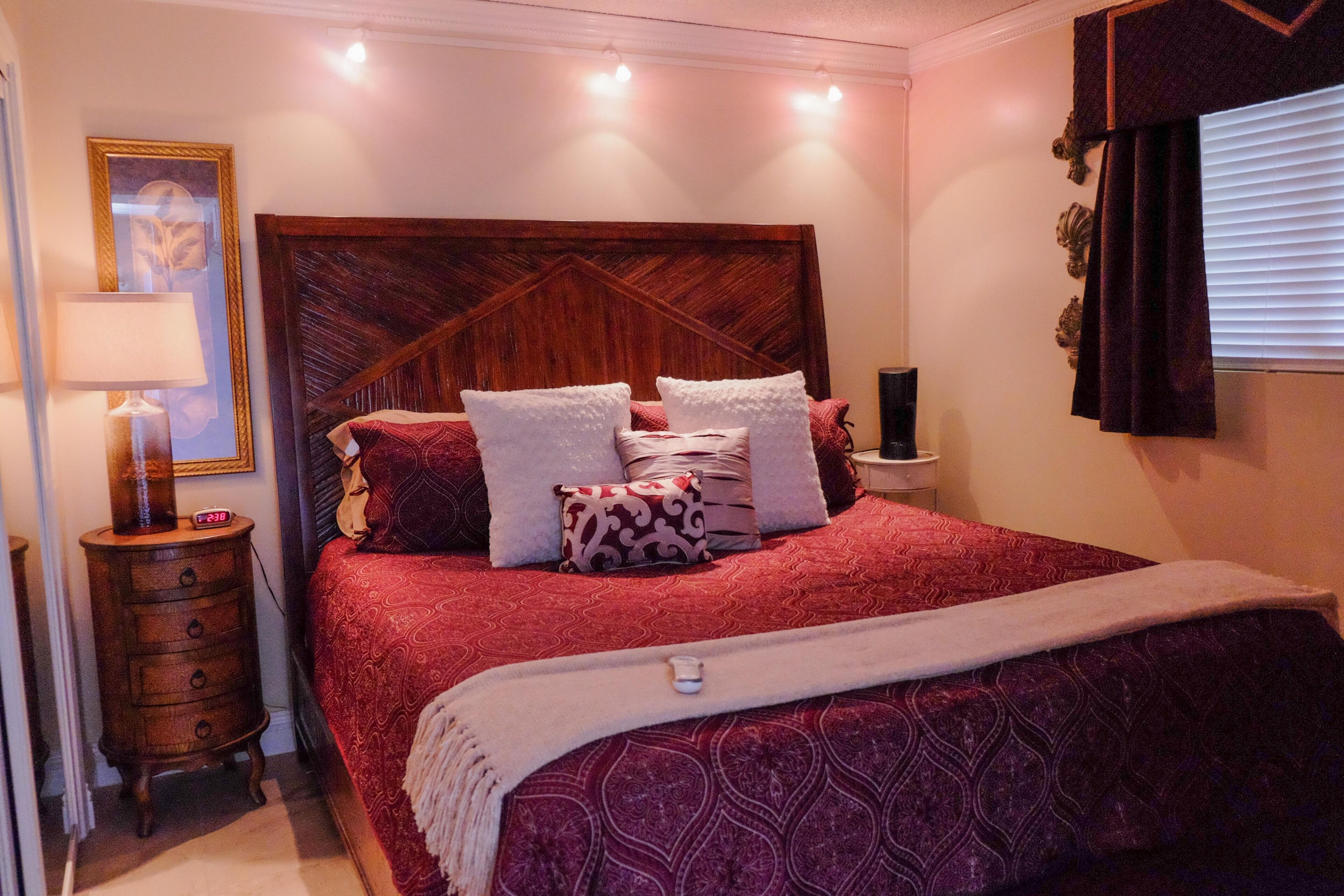 1 bedroom, in-room safe, iron/ironing board, WiFi