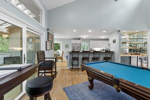 Games room - SEA PINES, RECENTLY UPDATED, PRIVATE POOL, GAME ROOM FOR ADULTS AND KIDS (Hilton Head Island)