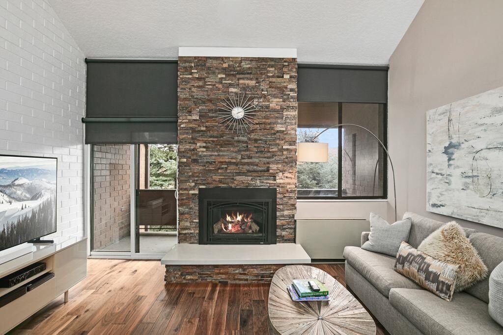 Comfortable Park City 2br With Private Hot Tub-walk To Park City Resort & Dining - Park City, UT