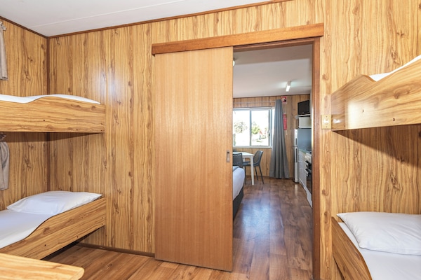 Standard Cabin - Pet Friendly | Iron/ironing board, WiFi (free), bed sheets