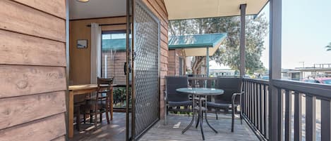 Standard Villa - Not Pet Friendly | Terraza o patio