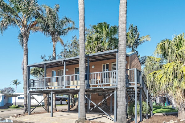 Economy Poolside Motel Room - Not Pet Friendly | Teras/patio