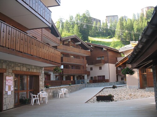 Appartement / Duplex Spacieux et Lumineux | Pisten + Sauna!
