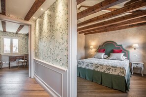 4 Schlafzimmer, schallisolierte Zimmer, Bügeleisen/Bügelbrett