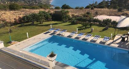 Villa Perla di San Cataldo blue apartment