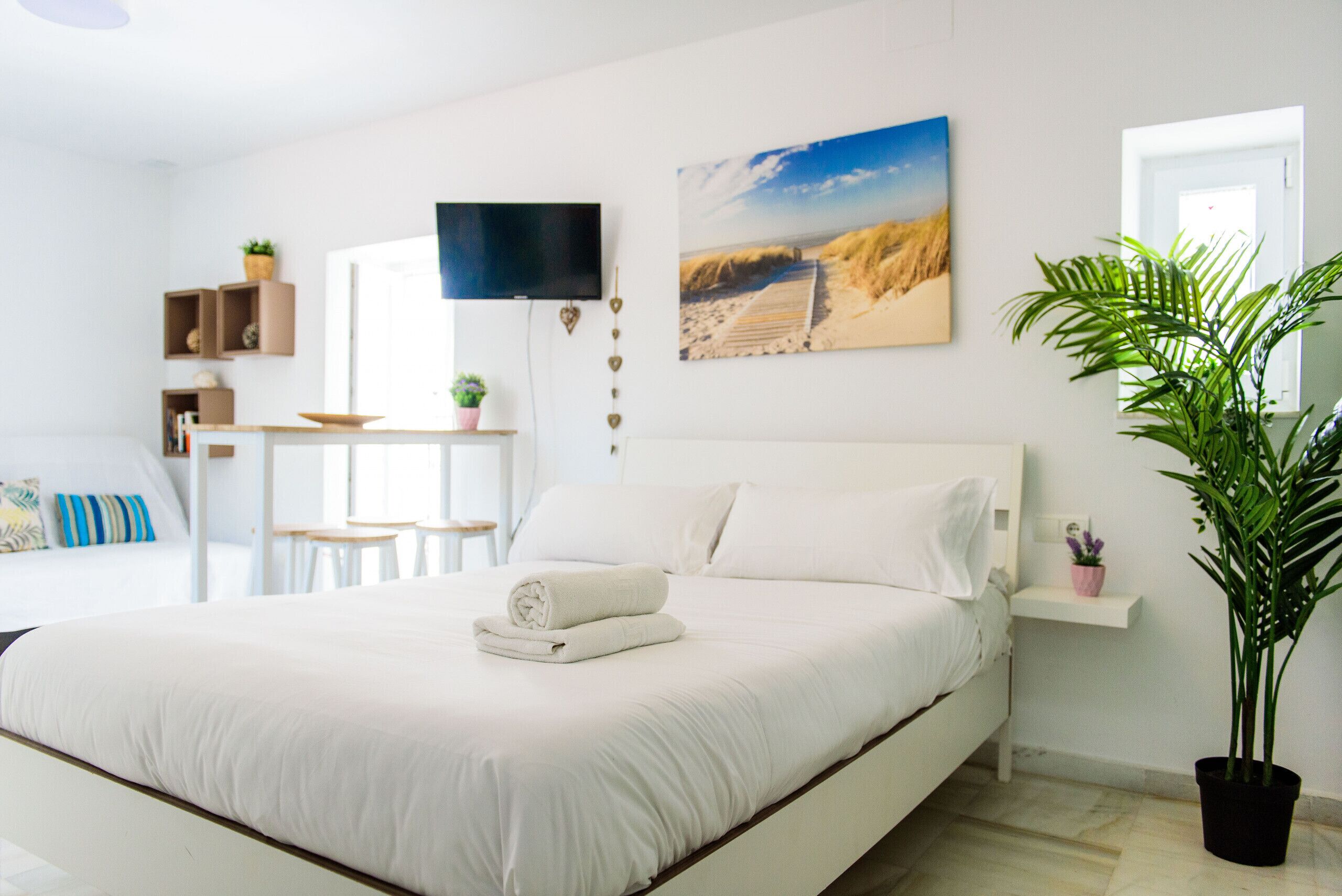 Iron/ironing board, free WiFi, bed sheets