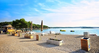 Große und geräumige Villa für 20 Leute, großem Pool von 50m2, Whirlpool,Billiard