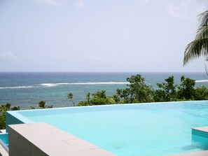 インフィニティプール