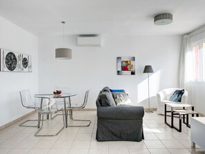 TV - Beautiful apartment for 4 guests with WIFI, pool, A/C and TV (Denia)