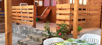LIVERPOOL Chalet with garden and kitchen, 4 beds
