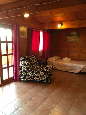 1 室のベッドルーム、WiFi