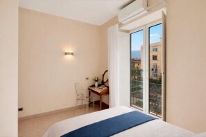 2 bedrooms, iron/ironing board, travel cot, free WiFi