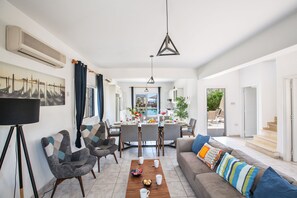 Smart-tv, ett musikbibliotek och ett filmbibliotek