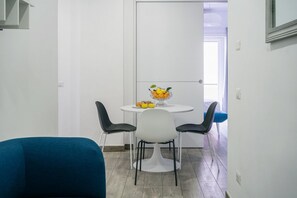 Dining - Modern Sorrento Apartment with Terrace&TennisCourt (Sorrento)
