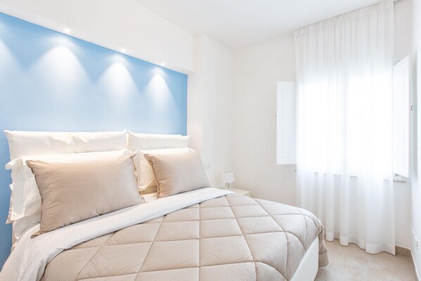 2 bedrooms, desk, iron/ironing board, free WiFi