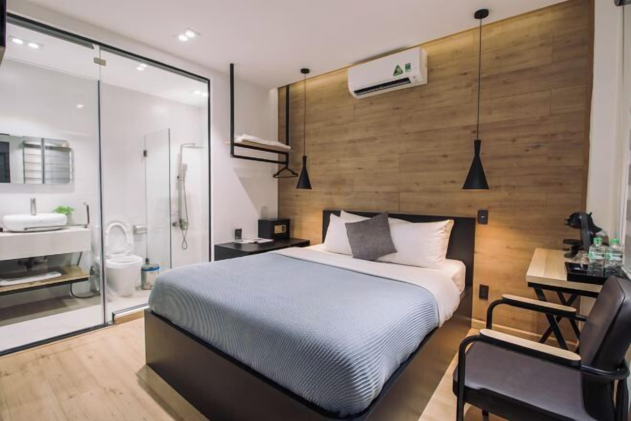 In-room safe, individually decorated, individually furnished, desk