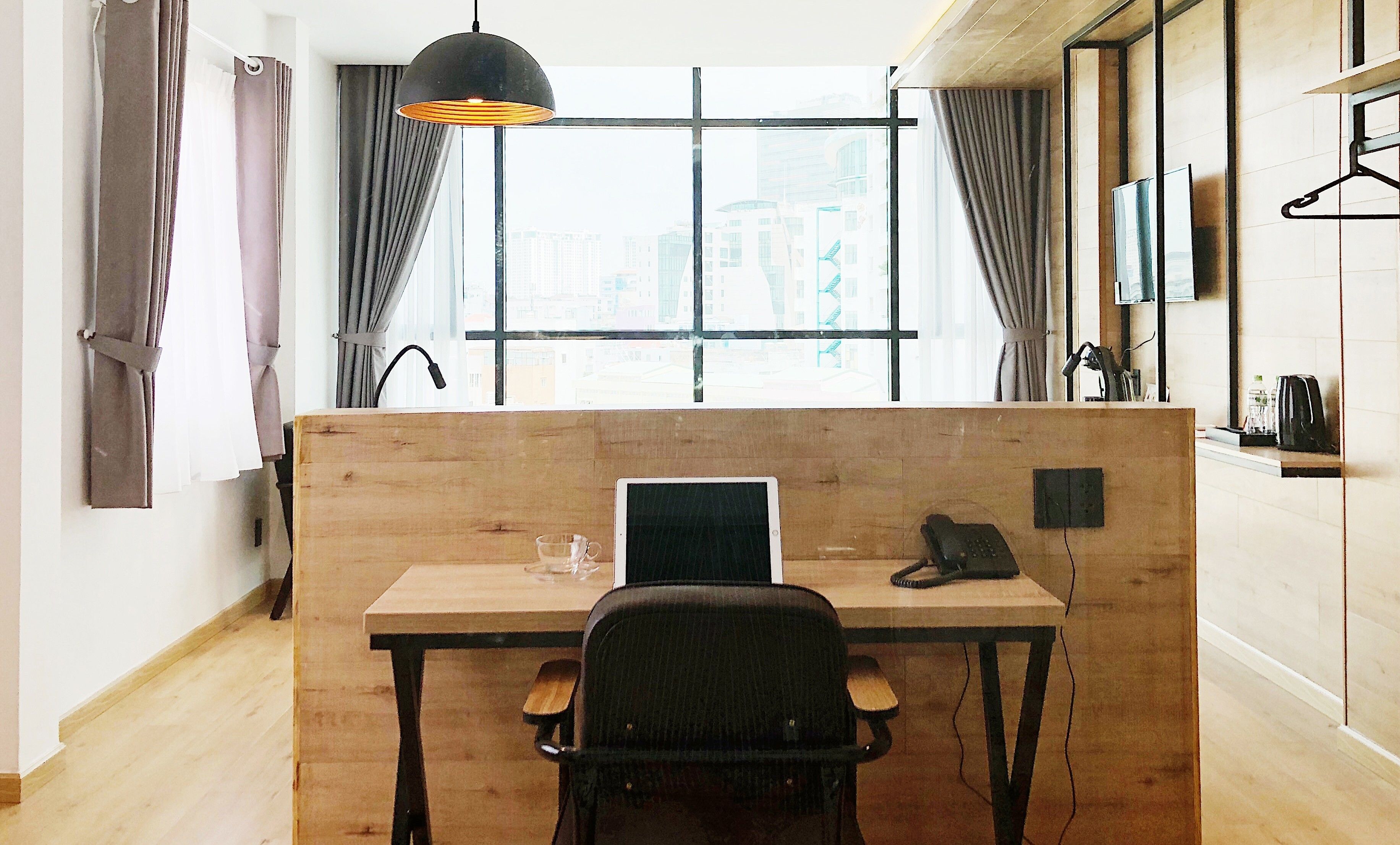 panoramic double room | in-room safe, individually decorated, individually furnished, desk