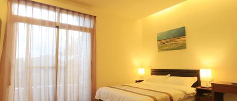 Comfort Double Room, 1 Double Bed, Non Smoking | Desk, blackout curtains, free WiFi, bed sheets